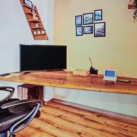 Apartment Zentrales Mit 3 En-suite Schlafzimmern Und Parkplatz In Frankfurt Frankfurt am Main
