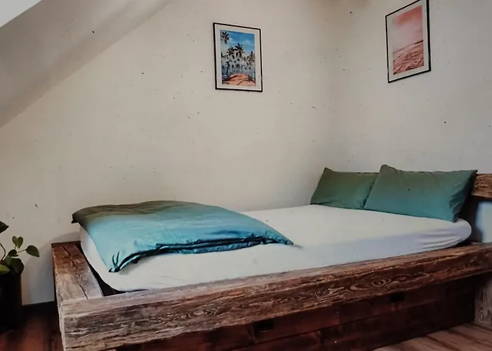 Apartment Zentrales Mit 3 En-suite Schlafzimmern Und Parkplatz In Frankfurt *
