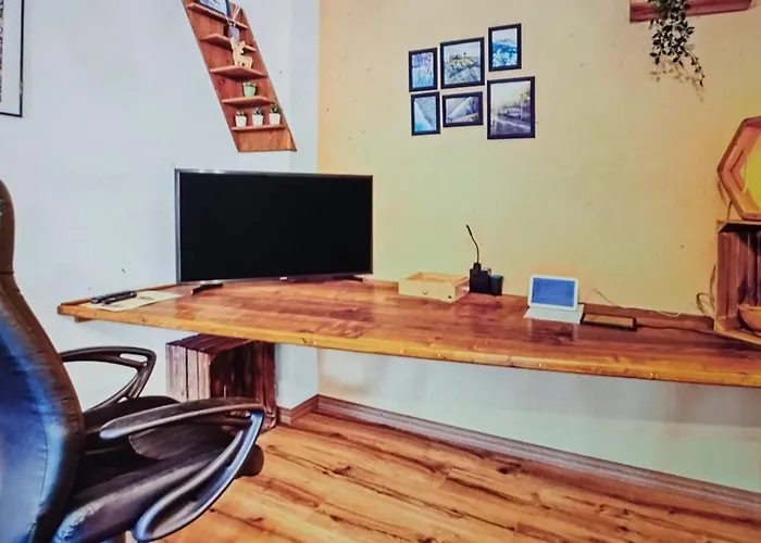 Apartment Zentrales Mit 3 En-suite Schlafzimmern Und Parkplatz In Frankfurt Frankfurt am Main